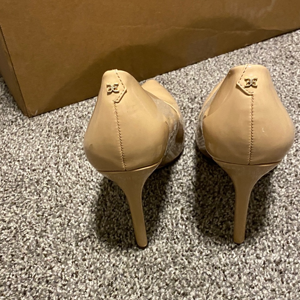Sam Edelman Nude Patent Pointed-Toe Stiletto Pumps - Picture 5 of 10